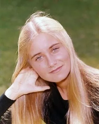 The Brady Bunch Maureen McCormick Outdoors Long Blonde Hair As Marcia 8x10 Photo • $10.99