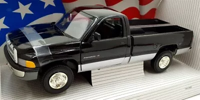 ERTL 1/18 Scale Diecast 7334 - 1996 Dodge RAM 2500 SLT - Black/Silver • $100.99