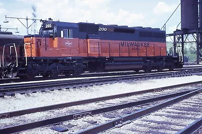 T: Original Slide MILW Milwaukee Road SD40-2 #200 - Milwaukee WI 1974 - Fresh! • $2.99