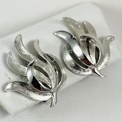 Vintage CROWN TRIFARI Signed Polished & Brushed Silver Tone Clip On Earrings • $21.99