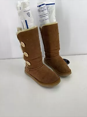 UGG Bailey Button Triplet Winter Style Boots Women's Size 6 • $20.40