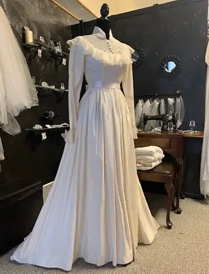 Vintage Oscar De La Renta 1970s Wedding Dress From The Artful Dressmaker • $1500