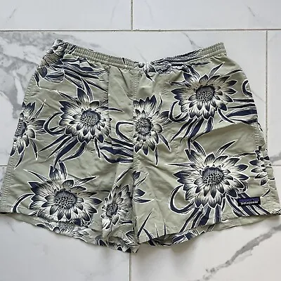 Patagonia Shorts Baggies Green Surf Floral Water Lily Tropical Large • $33