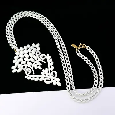 Vintage Mod Mcm Monet White Enamel Modernist Articulated Pendant Chain Necklace • $24