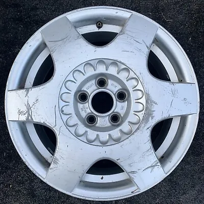 1998 - 2005 Volkswagen Beetle Aluminum Alloy 16” Wheel Oem 1c0601025a Q • $59.99