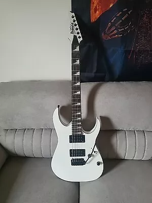 Ibanez Gio (GS200502747) Electric Guitar- White • $53
