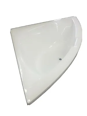 £175 • Buy Corner Bath Tub 160x160cm Including Matching Bath Panel. Good Quality.
