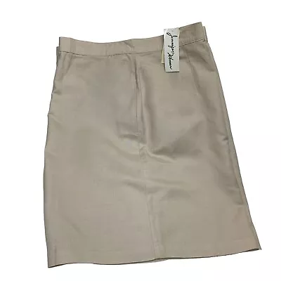 Vintage JENNIFER WOMAN Tan High Waist Flat Front Shorts Womens Size 24  NWT • $34.99