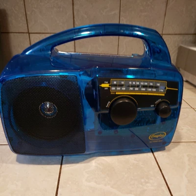 $23.25 • Buy Freeplay Self Powered AM/FM Radio (Solar & Crank) Blue WORKS And Tested! 
