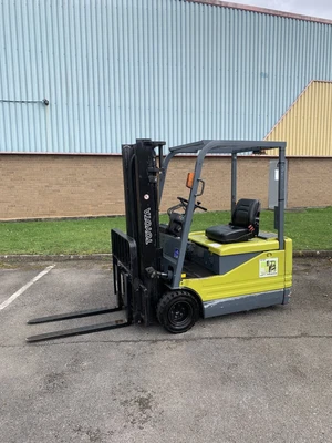 £4500 • Buy Toyota Electric Forklift Truck With Charger 1.75 Ton Lift No Vat