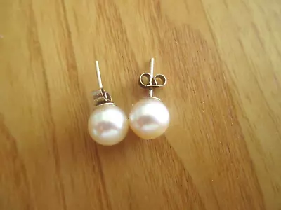 Vintage 9ct Gold Large Cultured Pearl Stud  Earrings   1.8 Grms • £45