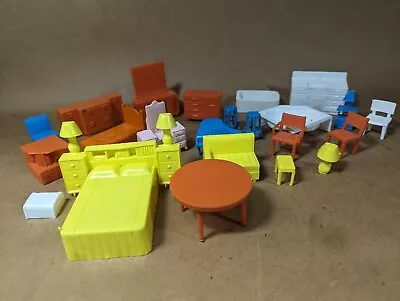 Vintage Marx Tin Dollhouse Furniture Miniature Plastic • $32.99