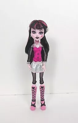 Monster High Draculaura Doll First Wave Original Clothes W/ Earrings & Necklace  • $97.49