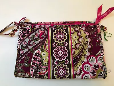 NWT Vera Bradley Medium Bow Cosmetic Very Berry Paisley • $41.99