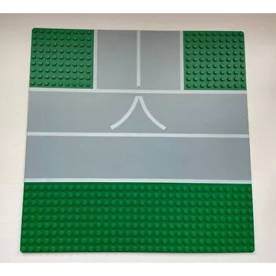 LEGO Baseplate Road 32 X 32 7-Stud T Intersection Runway V Narrow Pattern 2360px • $19.99