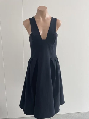 $80 • Buy Scanlan Theodore Navy Scuba Dress Size10