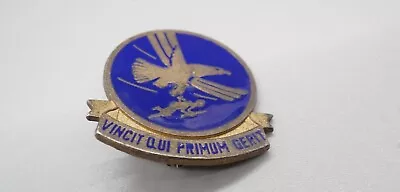 WWII Sterling AAF Troop Carrier Command Vincit Qui Primum Gerit DI Unit Pin • $23.99