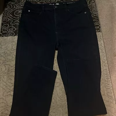 Eddie Bauer Jeans Womens 12  Slightly Curvy Skinny Leg High Rise Denim NWOT • $13.99
