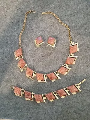 PRICE REDUCED Vintage Unsigned Gold Jewelry Set • $18.99