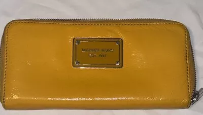 Michael Kors Wallet Yellow Full Zip • $11.75