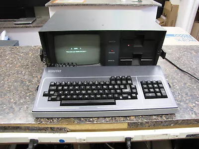 Vintage Kaypro 4 Portable Computer With Keyboard - Boots Great Very Nice • $199.99