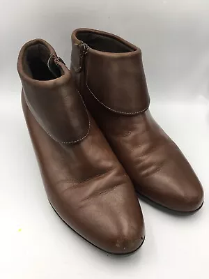 Munro American Grace Bootie Brown Soft Leather Size 8 • $25.18