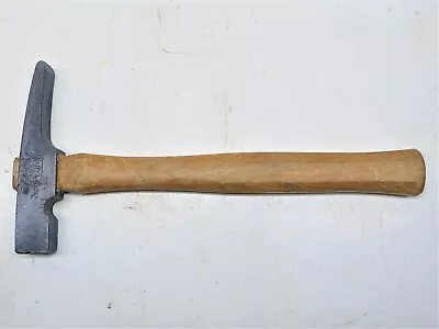 Vintage Plumb 24 Oz Brick/Masonry/Rock Hammer INV15907 • $15