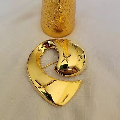 Vintage Maxine Denker Brooch Pin Modernist Swirl Wave Gold Tone • $10