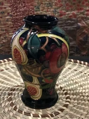 Moorcroft Pottery  Queens Choice  Vase 65/6 Nib (b) • $425