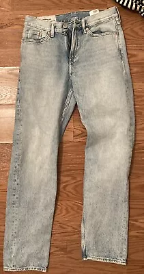 Hm 28 X 30 Relaxed Jeans • $15