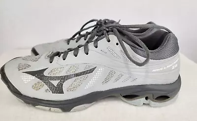 Mizuno Wave Lightning Z4 Women's Volleyball Shoes Sneakers Size 11 • $9.99