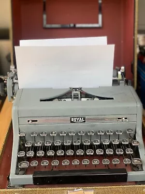 Working Royal Quiet De Luxe Portable Typewriter — Late 1940s — Great Condition  • $100