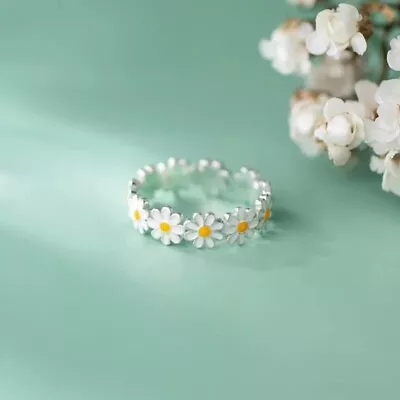 Vintage Daisy Flower Ring • $20.90