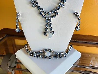 $24.95 • Buy Vintage Necklace, Bracelet & Earrings Set In Ice Blue Rhinestones
