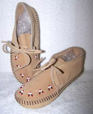 Minnetonka Soft Sided Leather Beaded Moccasin # 2416 Child Size 1 • $9.99