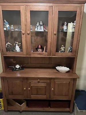 Ethan Allen Farmhouse China Cabinet • $50