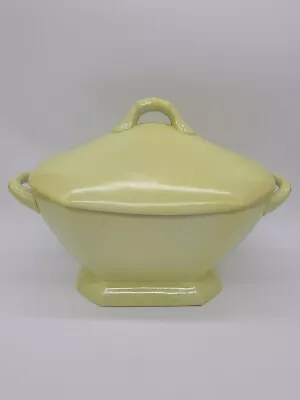 Vintage Mottahedeh Design Soup Tureen • $85