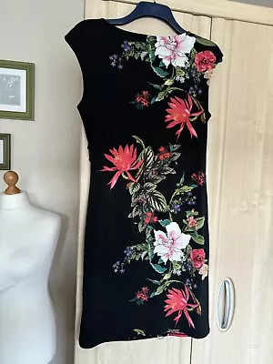 Ladies Wallis Floral Dress Size 14 • £4.99