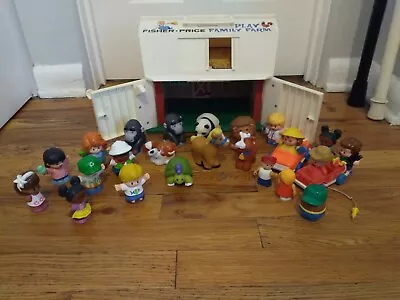 Vintage Fisher Price Farm House With 23 Little People & Animals • $42.50