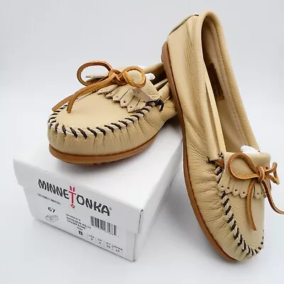 New Minnetonka Moccasin Womens Classic Deerskin Kilty #67 Champagne Size 8 Box • $48.98