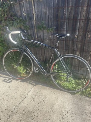 $800 • Buy Specialized Allez Road Bike Black Bicycle SRAM
