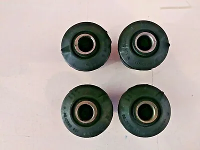 Mercedes W114 W123 R107 W126 Set Of 4 Trailing Arm Bushings 1233520765 • $99