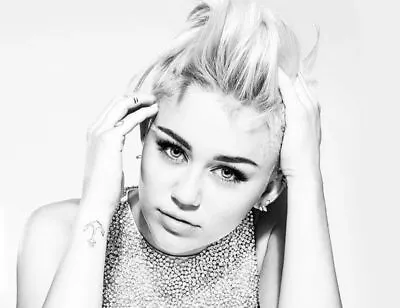 Miley Cyrus. A4 Posterscanvas Framed Print  Various Sizes • £17.99