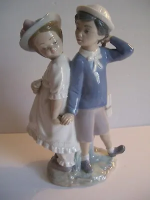 $44.99 • Buy Lladro Glossy Boy And Girl Puppy Love Figurine Excellent Condition 10  Tall