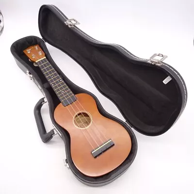 Mahalo U50 Sporano Ukulele W/ Carry Case • £16