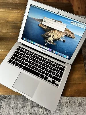 Apple MacBook Air 13  (128GB SSD Intel Core I5 1.4GHz 4GB) Laptop • £90