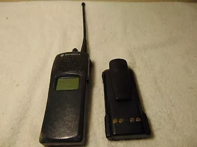 MOTOROLA XTS2500 TWO WAY RADIO 800MHz W/ BATTERY - WORKS • $22.99