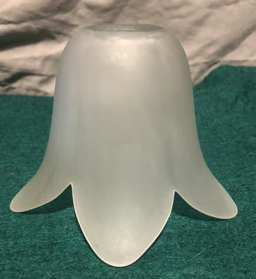 £4 • Buy Vintage Opaque Bell Shaped Flower Head With Five Petals Glass Lamp Light Shade