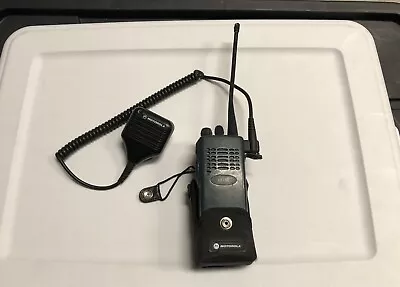Motorola CT250 Two-Way Radio & OEM Motorola HMN9030A Remote Mic *Untested* • $29.99