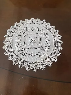 VTG Handmade White Linen 11 1/2  RD DOILY~ W/Hand Made Lace Trim & Eyelet Work • $10